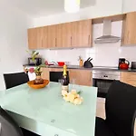 Sweet Casa Dina Rch *